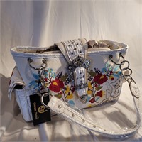 Cowgirl Trendy White purse with embroidered flower