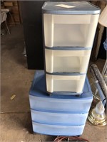 2 Storage Containers