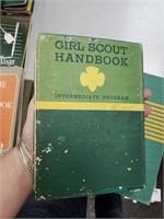 VTG GIRL SCOUTS HANDBOOK