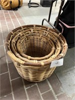 WICKER BASKETS LOT