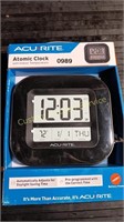 ATOMIC CLOCK WITH INDOOR TEMPERATURE