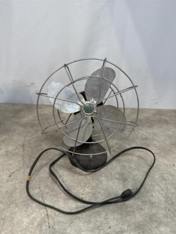 Sterling Vintage Metal Electric Mini Fan