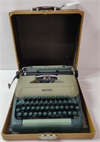 Eatons 1950 Typewriter In Case