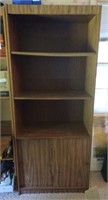 Wood bookcase with 2 doors 30 x 72 x 18