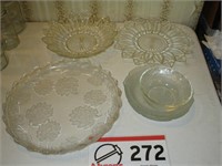 Leaf Pattern; 4 Plates, Serv Bowl, Platter, Sm
