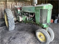 JD 60 tractor