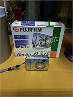 Fuji FinePix A345 digital camera