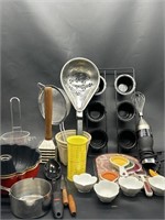 Kitchen Utensils & Gadgets, Bundt Pan, Sauce Pan