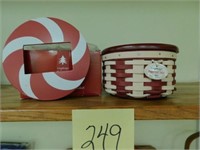 Longaberger 2009 Peppermint Twist Basket -