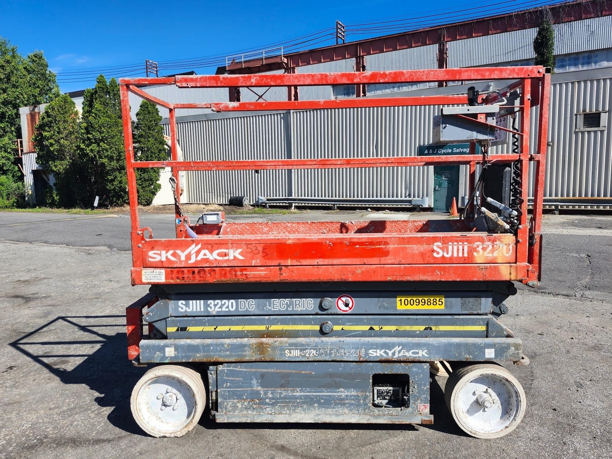 Skyjack SJ3220 20ft Scissor Lift