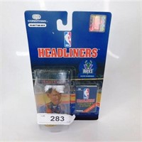 HEADLINERS BASKETBALL FIGURE