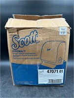 New Scotts Paper Towel Dispenser