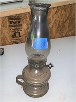 ANTIQUE OIL LAMP NEEDS CLEANING