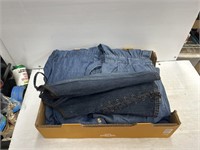 Women’s denim clothes sizes mostly range 16-18