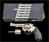 Smith & Wesson Target kit gun Model 651