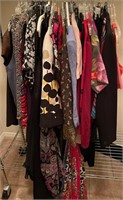 F - MIXED LOT OF WOMEN'S CLOTHING (A27)