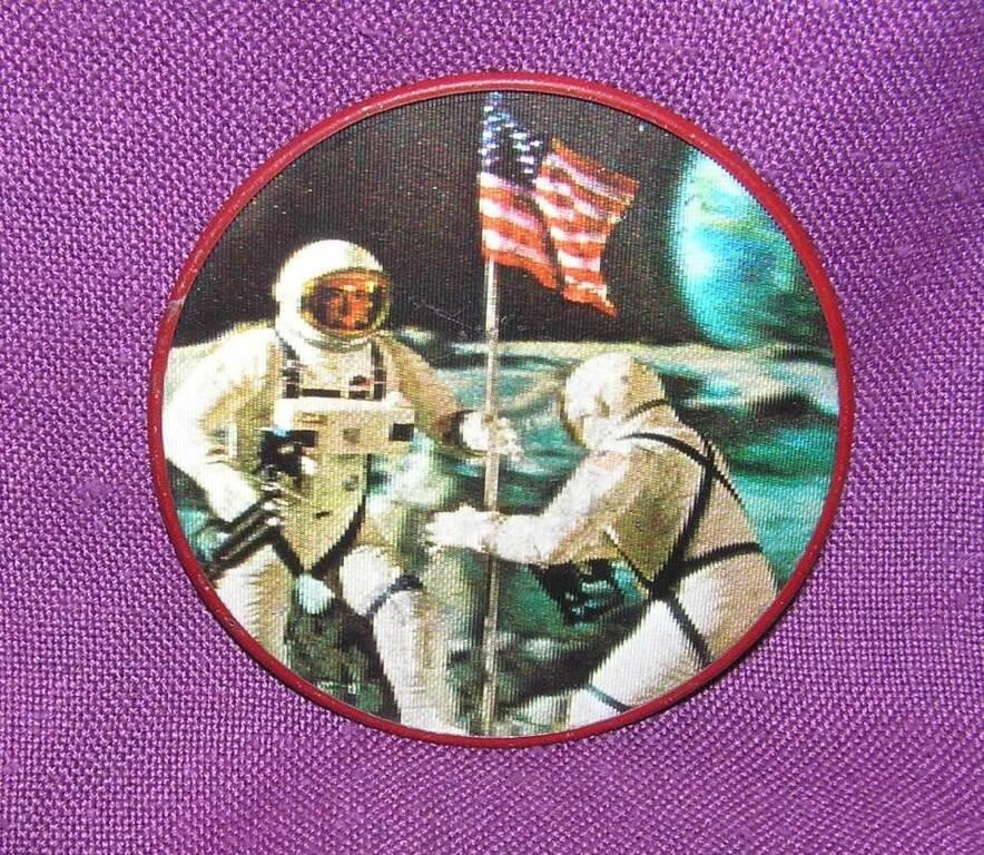 Vint. first man on the moon 3D pin back button