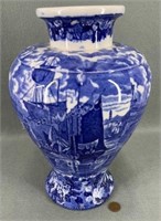 Excellent Early Wedgwood 11in Scenic Vase