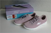 New Skechers Go Walks Woman Shoes size 8 1/2