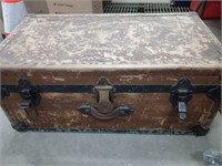 Vintage Hollen trunk