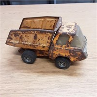 Vintage metal Tonka  dump truck toy