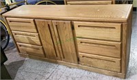 Thornwood oak wood dresser with three drawers on