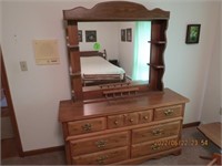 Broyhill oak finished bedroom suite