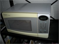 Microwave Oven