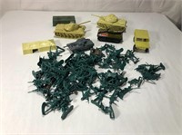Lot Of Plastic Army Men & Tank Toys