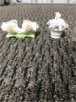 Miniature decorative floral pieces