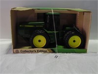 COLLECTORS EDITION JOHN DEERE 8760 4X4 TRACTOR