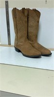 10EE Arait boots