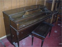 WINTER MUSETTE Spinet Piano 29 x55 x37
