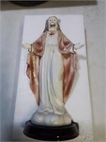 Roman incorporated statue of jesus 8 inches tall