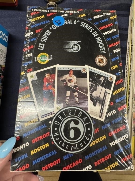 ORIGINAL 6  HOCKEY  CARDS BOX