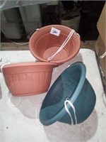 3-11 in plastic planters