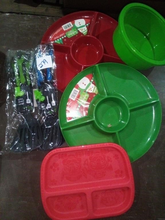 Lot of6 nylon slotted turners- red and green chip
