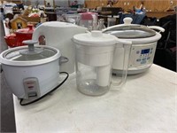 Crock pot, cooker, kettle, water pitcher