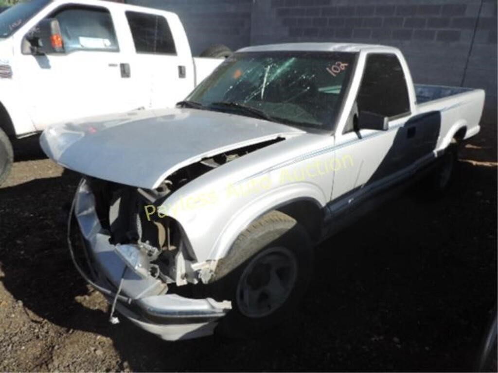 1994 Chevrolet S-10 1GCCS14W5R8167352 Silver