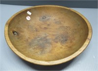 Vintage wood oblong bowl. Measures: 12.75"