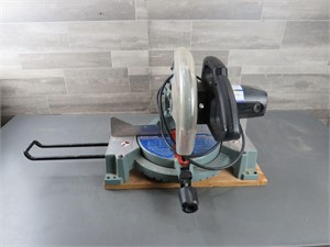 10" KING CANADA MITRE SAW / WORKING