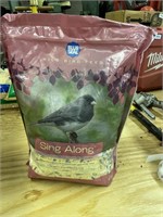 8lb sing along bird seed from blue seal