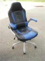 Office Chair - damaged arms
