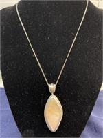 Sterling silver Necklace with mother of pearl
