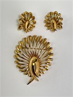 Vintage "Trifari" Pin/Brooch & Earrings (Nice Set)