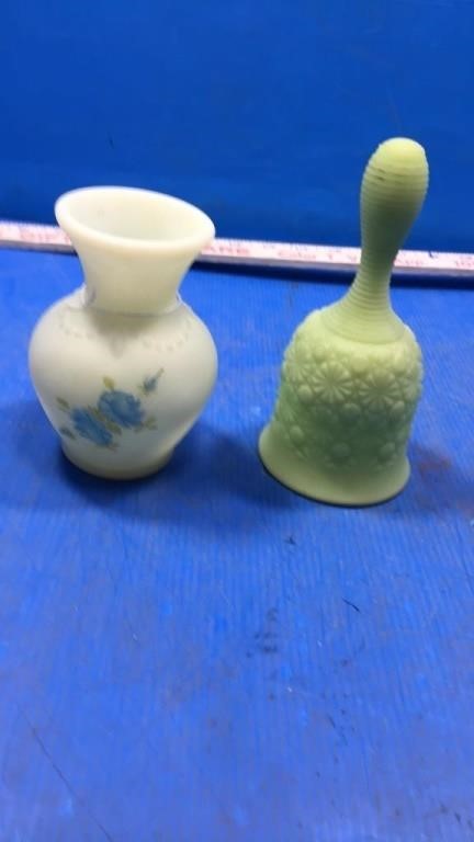 Fenton bell,vase (2)
