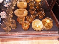 32 pieces of amber Depression glass, Patrician