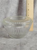 ROUND CLEAR RIBBED GLASS REFRIGERATOR JAR WITH LID