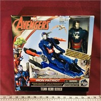 2015 Marvel Avengers Iron Patriot Figure & Vehicle