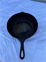 Wagner 8 cast iron skillet 10"